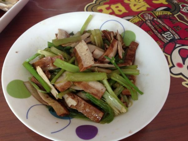 芹菜炒豆干