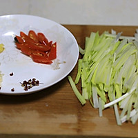 韭黄肉丝－肉丝滑嫩，韭黄鲜香的做法图解4