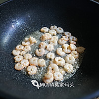 莫家码头：鸡头米清炒滑皮虾虾仁的做法图解3