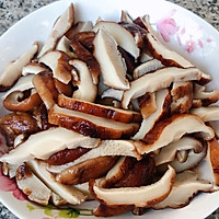 #元宵节美食大赏#香菇炒肉片的做法图解3