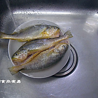 干煎黄花鱼#橄露贝贝橄榄油#的做法图解2