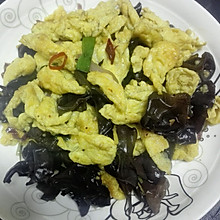 木耳炒鸡蛋