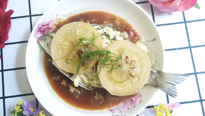 柠檬蒸鱼