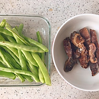 卤鸭炒扁豆丝的做法图解1