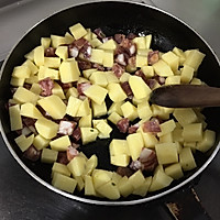 香肠土豆焖饭的做法图解4