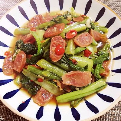 腊肠炒青菜