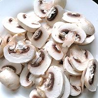 #少盐饮食 轻松生活#芦笋炒蘑菇的做法图解5