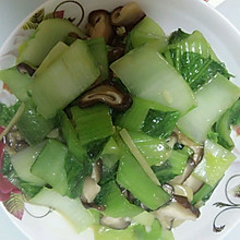 翠绿小白菜烧香菇 全素到底