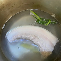 巨少油版：回锅肉的做法图解1