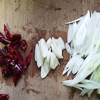 青椒炒鸡胗的做法图解3