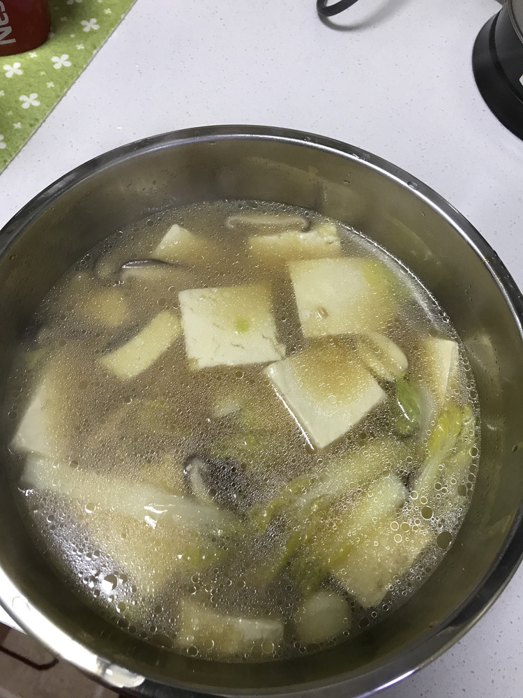 香菇娃娃菜豆腐汤的做法