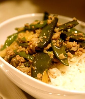 扁豆肉泥盖浇饭