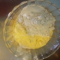 玉米香蕉饼的做法图解1