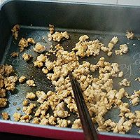 香草肉酱拌炒宽面的做法图解4