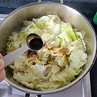 #李锦记X豆果 夏日轻食美味榜# 清炒手撕包菜的做法图解7