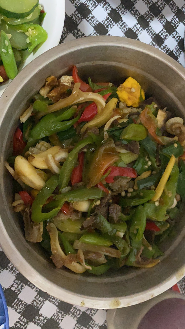 牛脆骨炒荷包蛋的做法