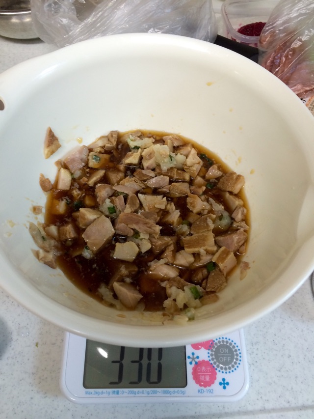 豚角煮包子的做法图解2