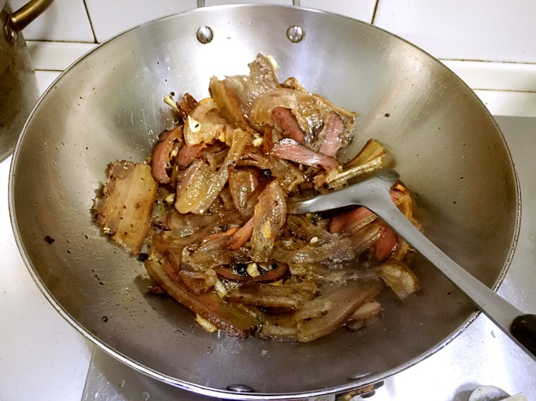 青椒炒腊肉的做法图解4