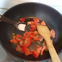 西红柿鸡蛋粉丝汤的做法图解2