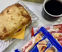 #安佳黄金拍档#芝士鸡排恰巴塔的做法