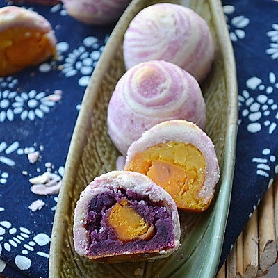自制紫薯酥皮蛋黄月饼