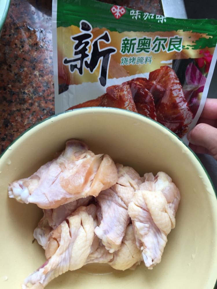 奥尔良烤鸡腿的做法图解1