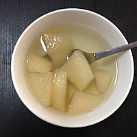 蜂蜜雪梨汤的做法图解1