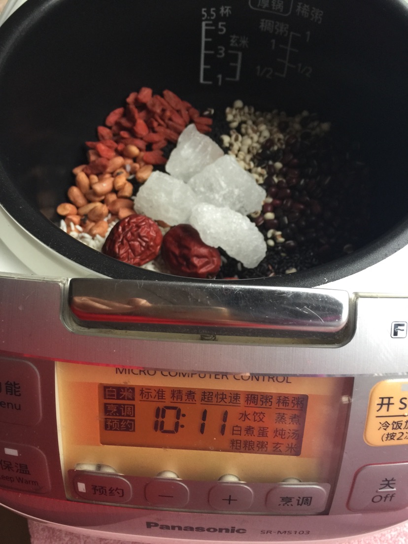 腊八粥的做法图解1