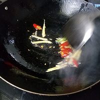 简单年夜饭-酸豆角炒鸡杂的做法图解6