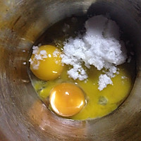 蓝莓果酱虎皮蛋糕卷的做法图解1