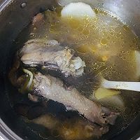 鸡腿炖的汤的做法图解8