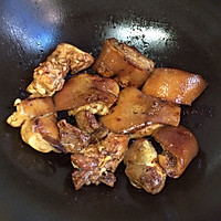 猪蹄焖香菇的做法图解3