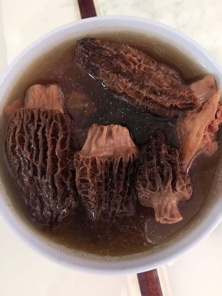 羊肚菌蒸鸡的做法