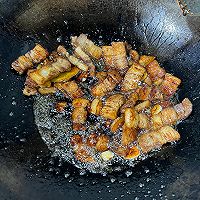 酸菜焖肉的做法图解3