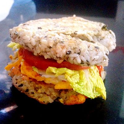 芝士火腿蛋米汉堡