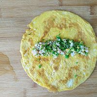 宝宝辅食之蛋皮虾肉蔬菜卷的做法图解3