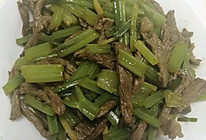 牛肉丝炒芹菜的做法