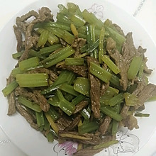 牛肉丝炒芹菜