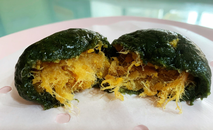 【春季食谱】蛋黄肉松青团的做法