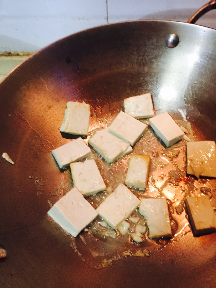 下饭好吃煎豆腐的做法图解2