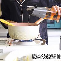 蒜香虾仁口蘑菠菜意面的做法图解7
