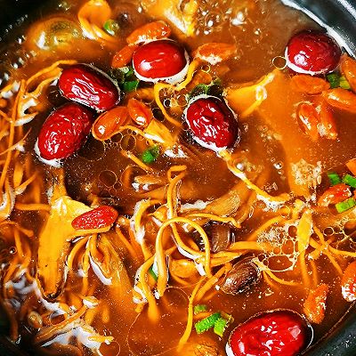 鸽子菌菇汤