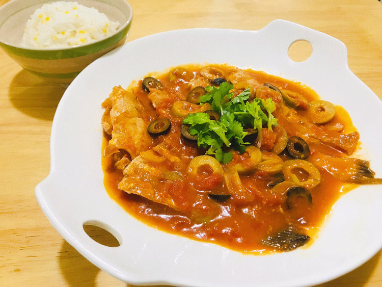 青黑橄榄/红酸汤 烧马面鱼的做法