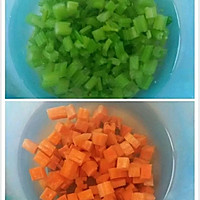 凉拌芹菜花生米胡萝卜丁的做法图解4