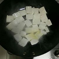 西芹胡萝卜丝煎豆腐的做法图解1