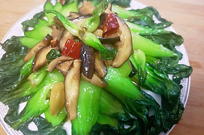 简单健康，绿色出品香菇油菜