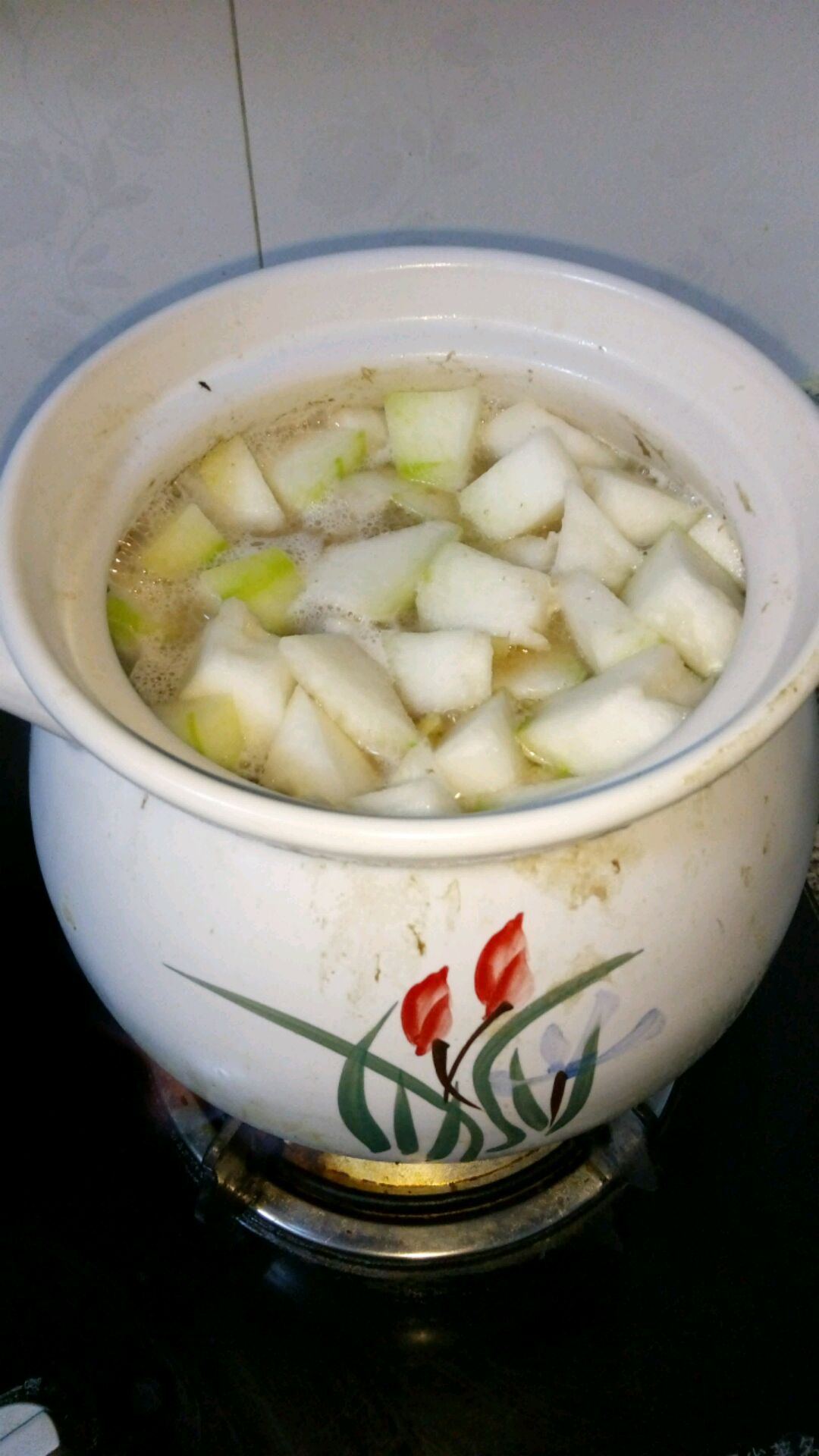 冬瓜白玉菇猪头骨汤怎么做_冬瓜白玉菇猪头骨汤的做法_豆果美食