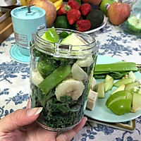 超模刮油果蔬汁｜羽衣甘蓝Smoothie的做法图解3
