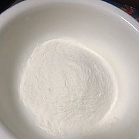 猫耳朵形状的炒疙瘩的做法图解1