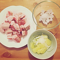 红烧肉焖番薯的做法图解2